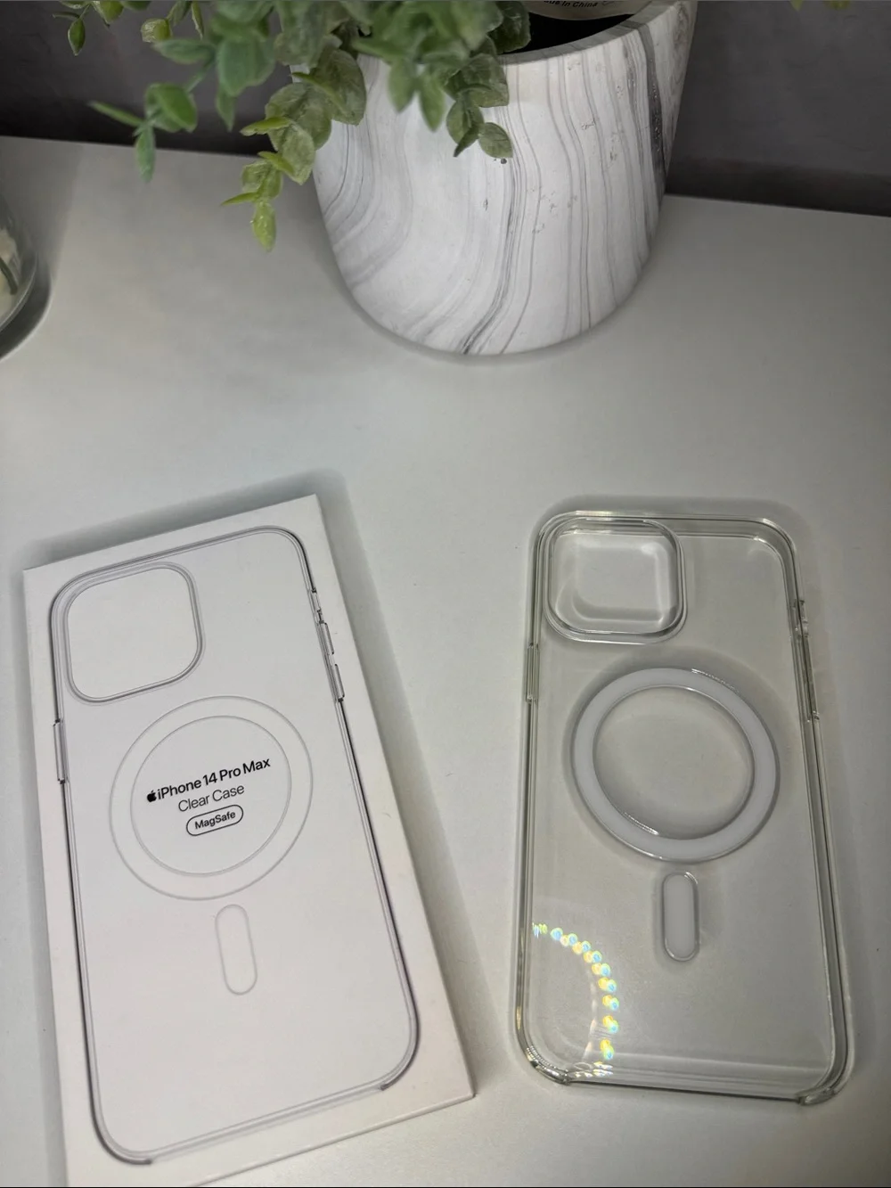 Apple Clear MagSafe iPhone 14 Pro Max Case - Transparent